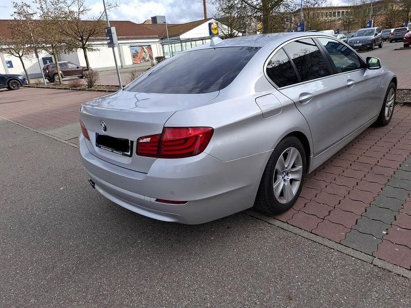 Gebraucht BMW 528 258 PS (189 kW) 2010 Silber Limousine