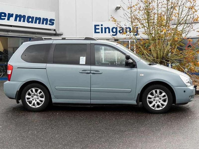 Gebraucht Kia Carnival EX 185 PS (136 kW) 2009 Cocktailrot met. Van / Kleinbus