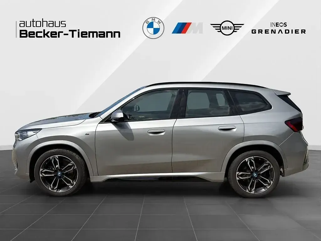 Gebraucht BMW iX1 M Sport 230 kW (313 PS) 2023 Silber SUV