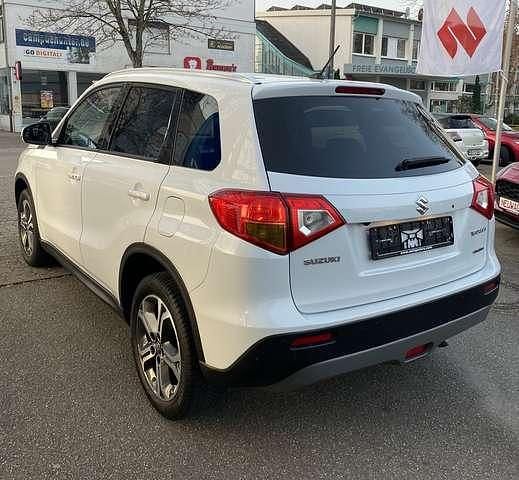 Gebraucht Suzuki Vitara Comfort+ 120 PS (88 kW) 2017 Weiß SUV