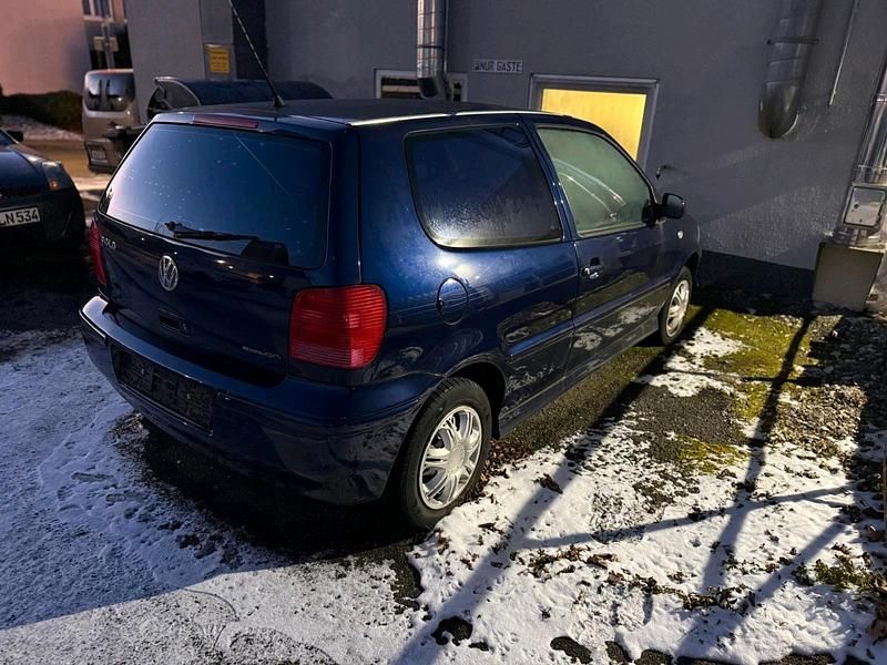 Gebraucht VW Polo 64 PS (47 kW) 2000 Blau Kleinwagen