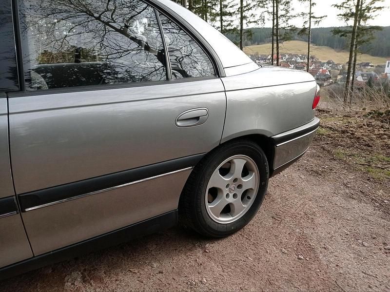 Gebraucht Opel Omega 136 PS (100 kW) 1994 Grau Limousine