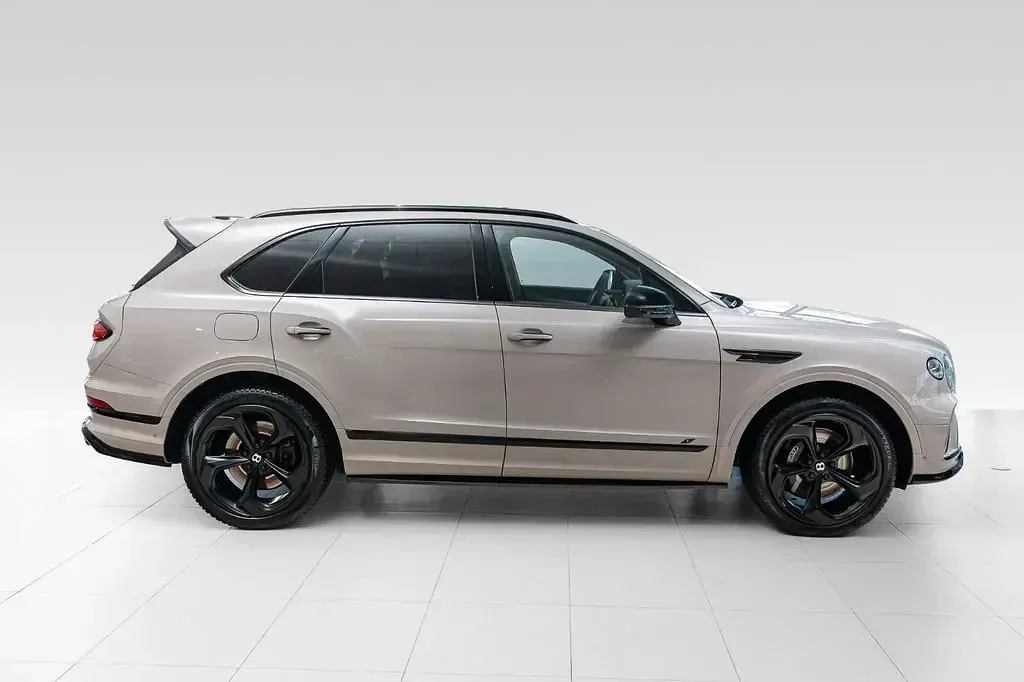 Gebraucht Bentley Bentayga 551 PS (405 kW) 2023 Beige SUV