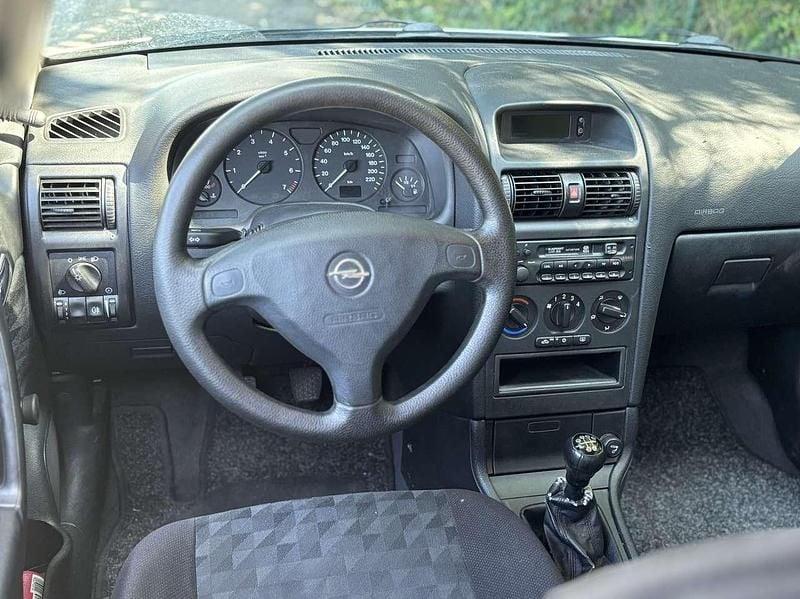 Silber Gebraucht 2000 Opel Astra Kombi | 888 € (Superpreis) - Bild 1/4