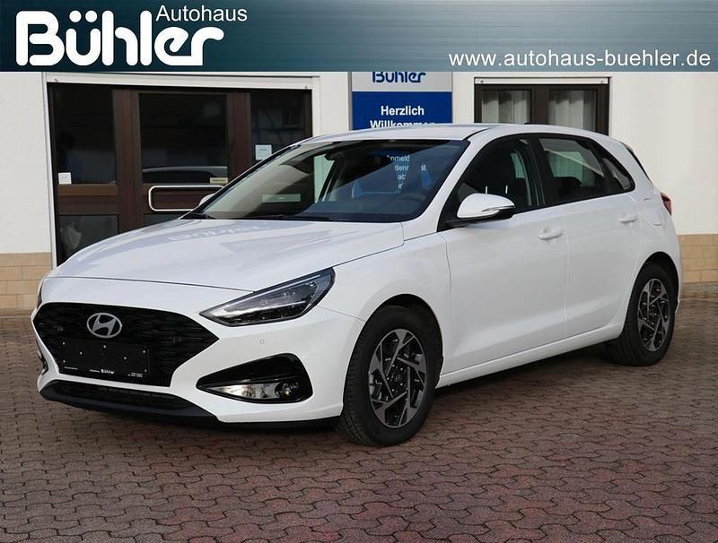 Atlas white uni Neu 2025 Hyundai i30 Select Limousine | 19.450 € (Guter Preis) - Bild 1/4
