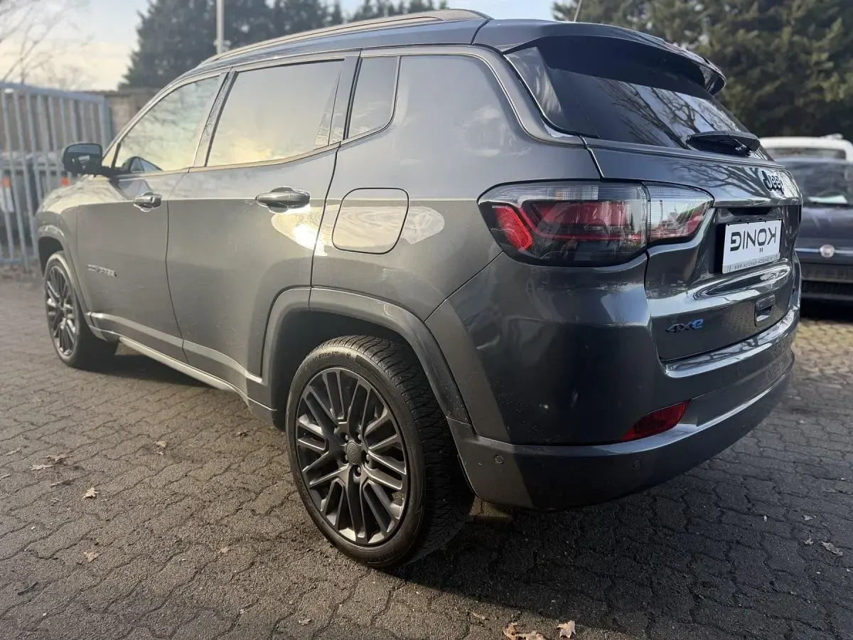 Gebraucht Jeep Compass 241 PS (177 kW) 2022 Grau SUV
