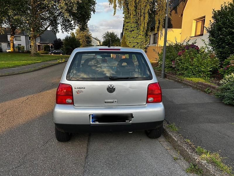 Gebraucht VW Lupo 50 PS (36 kW) 2003 Silber Kleinwagen