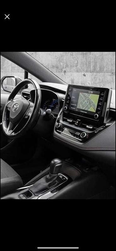 Gebraucht Toyota Corolla Team 196 PS (144 kW) 2021 Rot Kombi