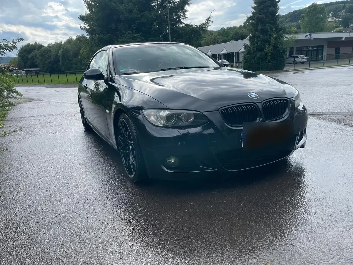 Gebraucht BMW 325 Cabriolet M Sport 218 PS (160 kW) 2009 Schwarz Cabrio