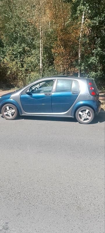 Blau Gebraucht 2004 Smart ForFour Kleinwagen | 950 € (Fairer Preis) - Bild 1/4