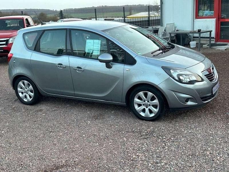 Gebraucht Opel Meriva Innovation 120 PS (88 kW) 2012 Silber Van / Kleinbus