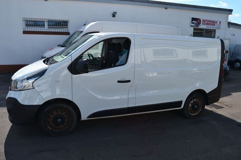 Gebraucht Renault Trafic Komfort 120 PS (88 kW) 2018 Weiß Van / Kleinbus