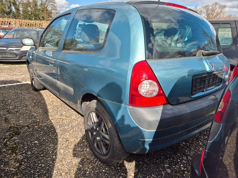 Gebraucht Renault Clio II Campus 58 PS (42 kW) 2004 Blau Limousine