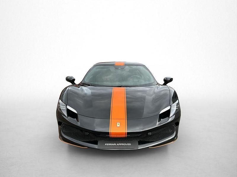 Gebraucht Ferrari 296 829 PS (609 kW) 2024 Schwarz Coupé