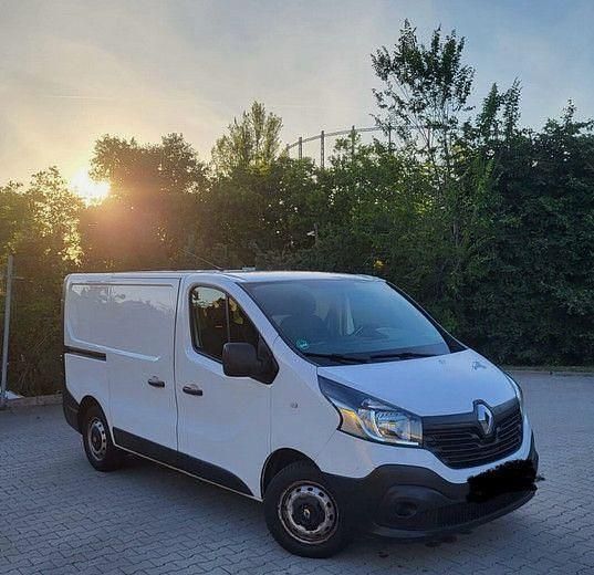 Weiß Gebraucht 2015 Renault Trafic Van | 6.990 € - Bild 1/4