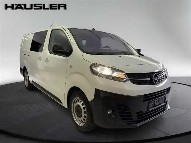 Gebraucht Opel Vivaro-e Combi Edition 144 PS (105 kW) 2024 Lackierung weiss Van / Kleinbus