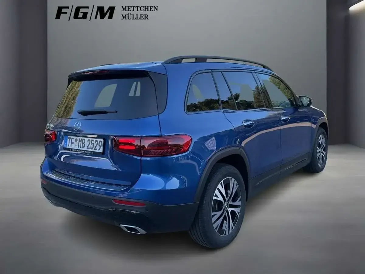 Gebraucht Mercedes GLB200 Progressive 150 PS (110 kW) 2025 Metalliclack spektralblau SUV