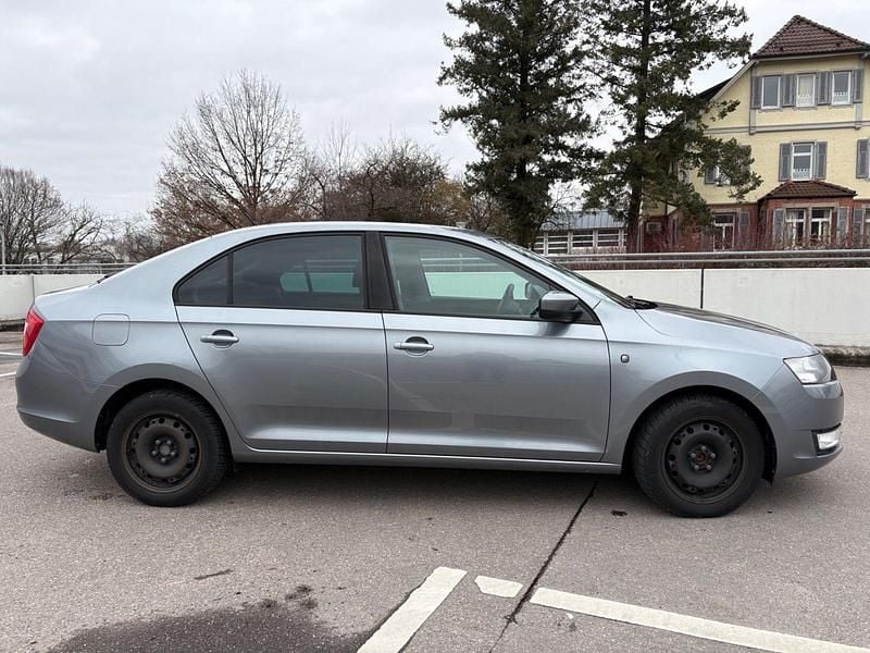 Gebraucht Skoda Rapid Ambition 86 PS (63 kW) 2013 Grau Kleinwagen