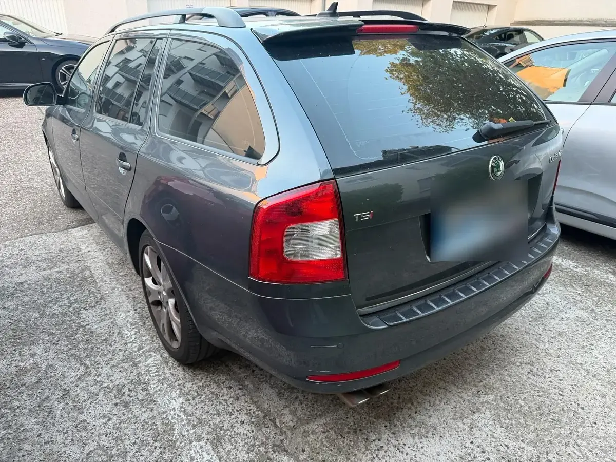 Gebraucht Skoda Octavia 160 PS (117 kW) 2009 Grau Kombi