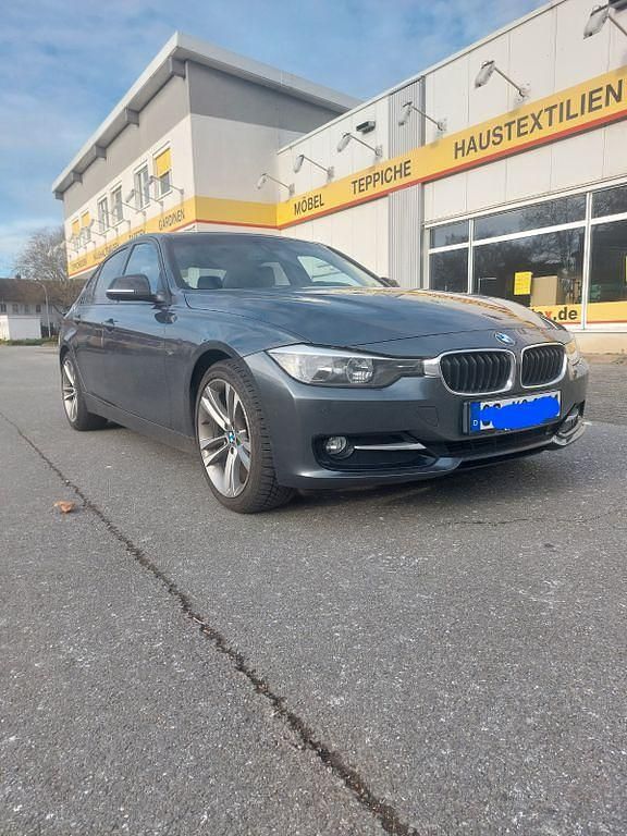 Gebraucht BMW 316 Sport Line 136 PS (100 kW) 2013 Grau Limousine