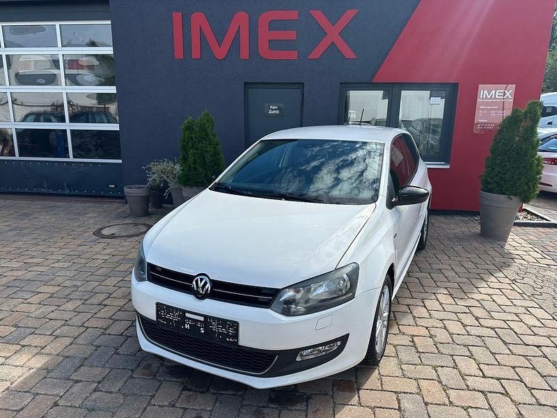 Weiß Gebraucht 2012 VW Polo Match Kleinwagen | 3.999 € (Etwas zu teuer) - Bild 1/4