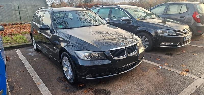 Schwarz Gebraucht 2009 BMW 318 Kombi | 4.299 € (Guter Preis) - Bild 1/4