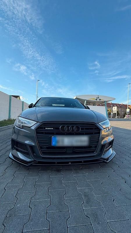 Gebraucht Audi A3 Sport 230 PS (169 kW) 2019 Grau Limousine