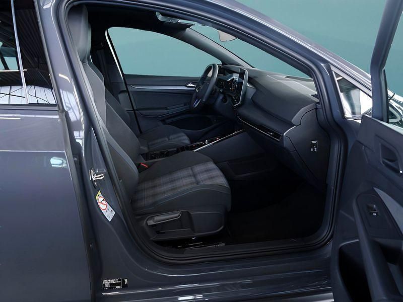 Gebraucht VW Golf VIII 177 PS (130 kW) 2025 Grau Kleinwagen