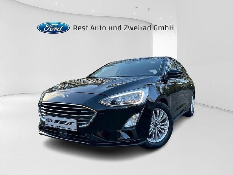 Schwarz Gebraucht 2018 Ford Focus Titanium Limousine | 12.450 € (Fairer Preis) - Bild 1/4