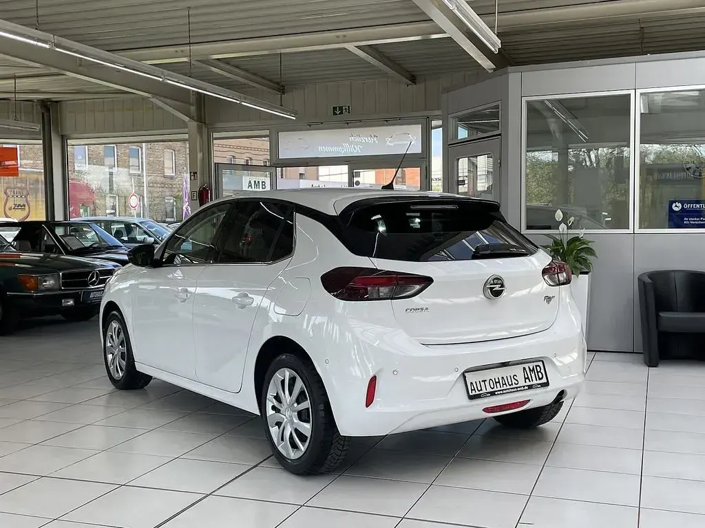 Usado Opel Corsa 101 HP (74 kW) 2020 Branco Citadino