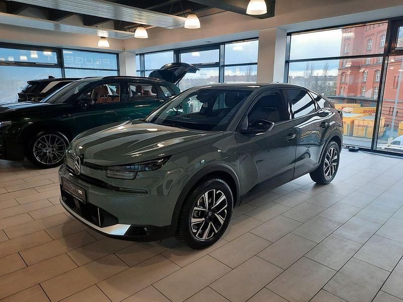 Neu Citroën C4 131 PS (96 kW) 2026 Grün SUV