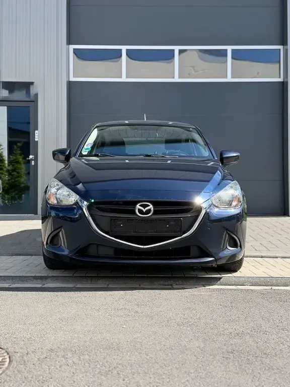 Gebraucht Mazda 2 Center-Line 75 PS (55 kW) 2015 Blau Limousine