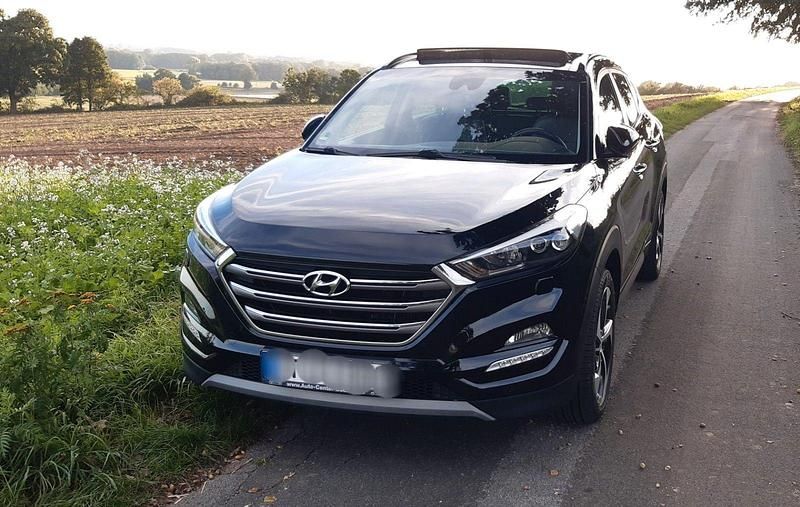 Schwarz Gebraucht 2017 Hyundai Tucson Premium SUV | 14.500 € (Fairer Preis) - Bild 1/4