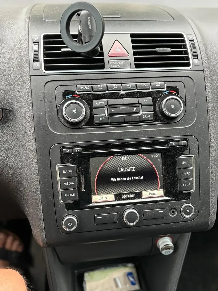 Gebraucht VW Touran Cross 140 PS (102 kW) 2012 Weiß Van / Kleinbus