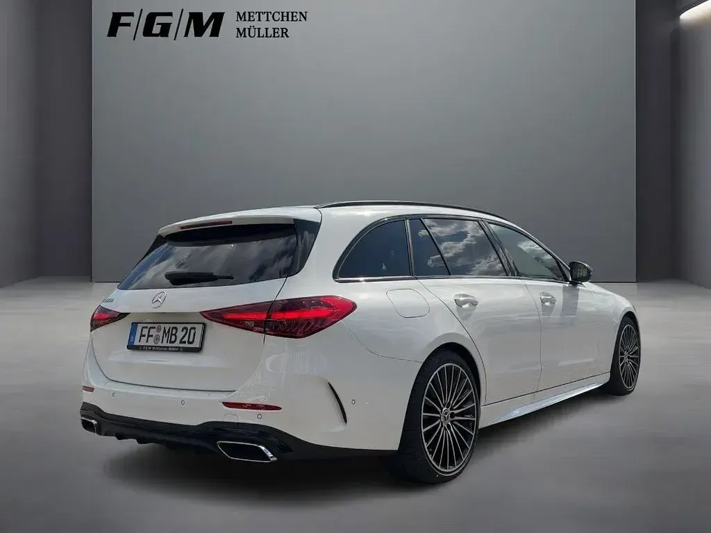 Gebraucht Mercedes C300 AMG 265 PS (194 kW) 2026 Unilack polarweiß Kombi