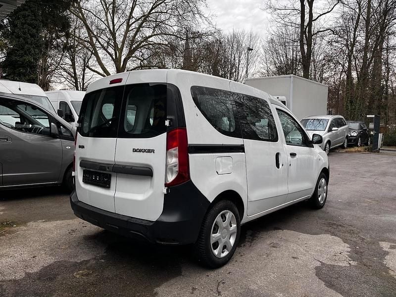 Gebraucht Dacia Dokker 102 PS (75 kW) 2016 Weiß Van / Kleinbus