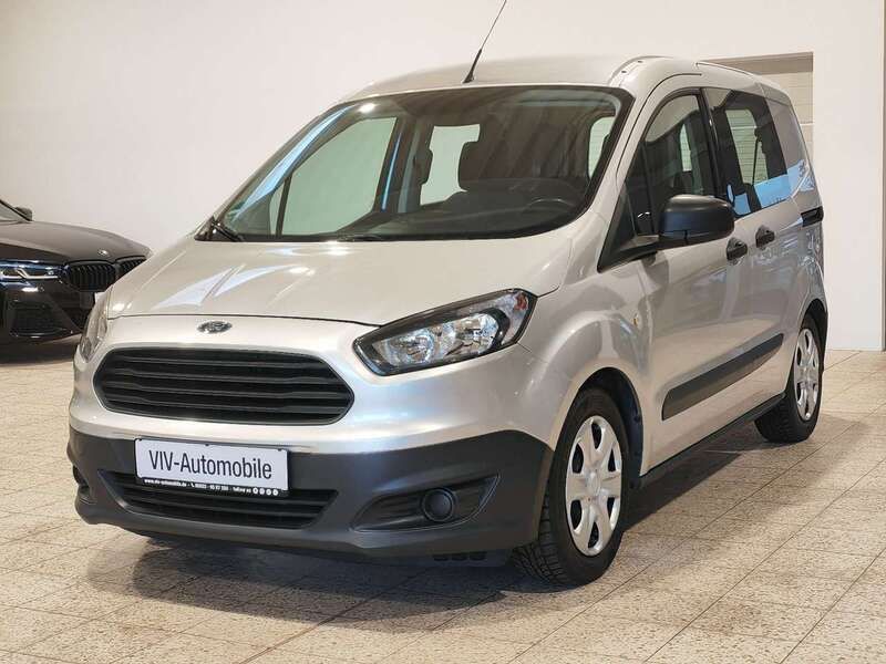 Polarsilber metallic Gebraucht 2015 Ford Tourneo Courier Van / Kleinbus | 6.990 € (Fairer Preis) - Bild 1/4