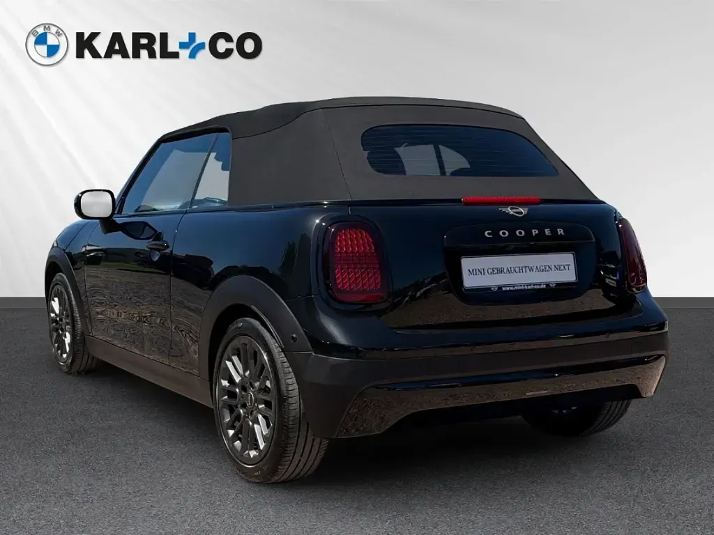 Gebraucht Mini Cooper Cabriolet Favoured 163 PS (119 kW) 2025 Schwarz Cabrio