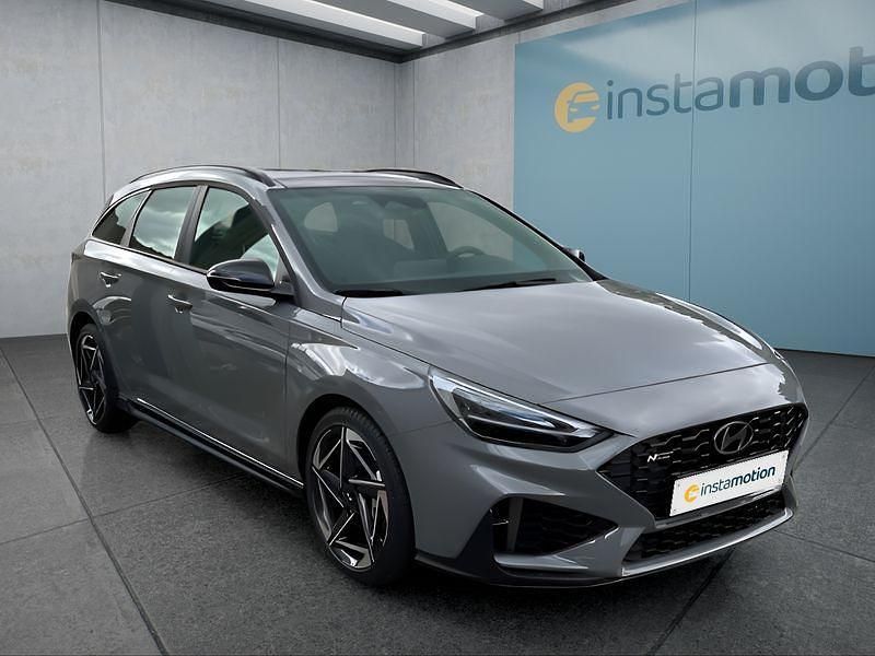 Grau Neu 2025 Hyundai i30 Kombi | 30.549 € (Teuer) - Bild 1/4