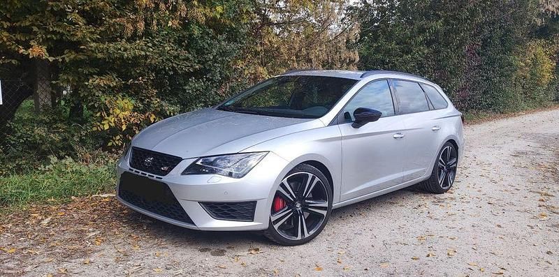 Silber Gebraucht 2016 Seat Leon ST CUPRA Kombi | 19.990 € (Fairer Preis) - Bild 1/3