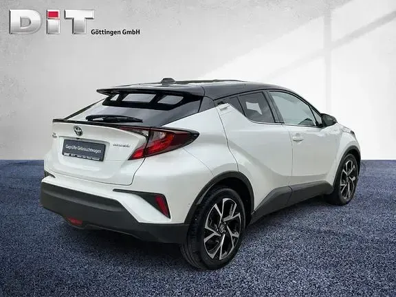 Gebraucht Toyota C-HR Plus 122 PS (89 kW) 2020 Novaweiß perleffekt / dach schwarz SUV
