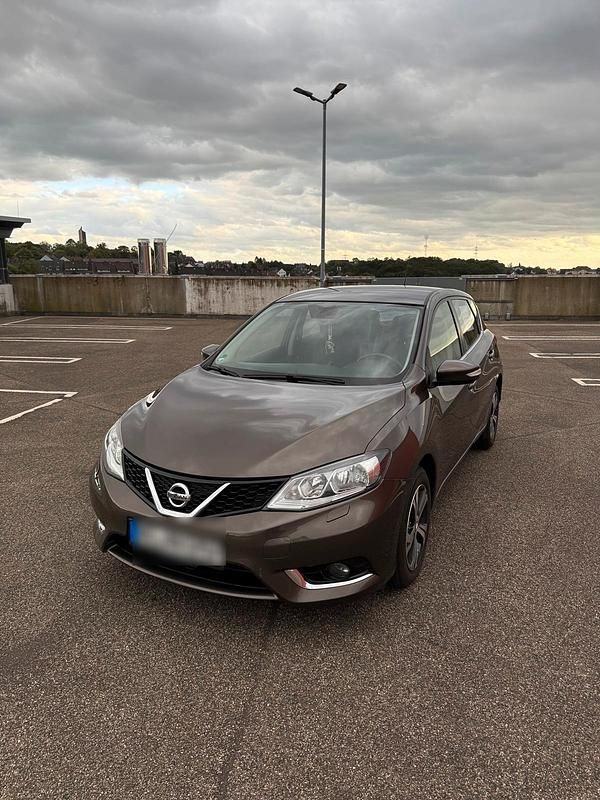 Braun Gebraucht 2015 Nissan Pulsar Limousine | 7.600 € (Guter Preis) - Bild 1/4