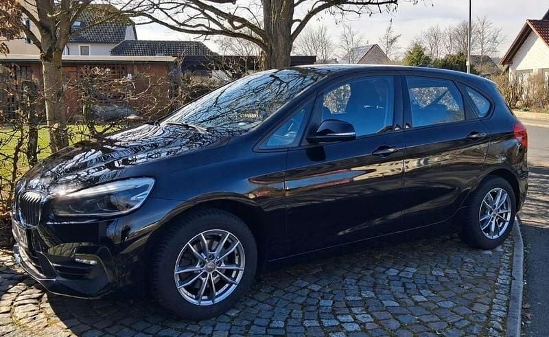 Gebraucht BMW 218 140 PS (102 kW) 2018 Schwarz Kombi