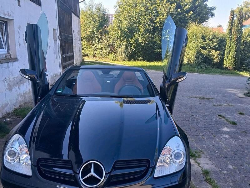 Schwarz Gebraucht 2006 Mercedes SLK350 Style Cabrio | 18.500 € (Fairer Preis) - Bild 1/4