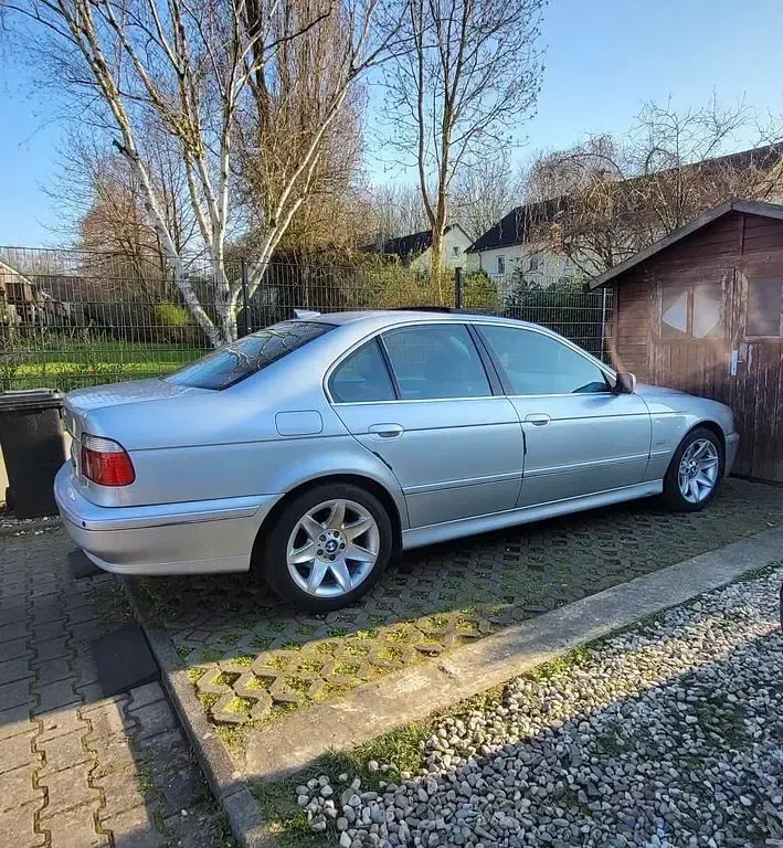 Gebraucht BMW 520 Exclusive 170 PS (125 kW) 2003 Silber Limousine
