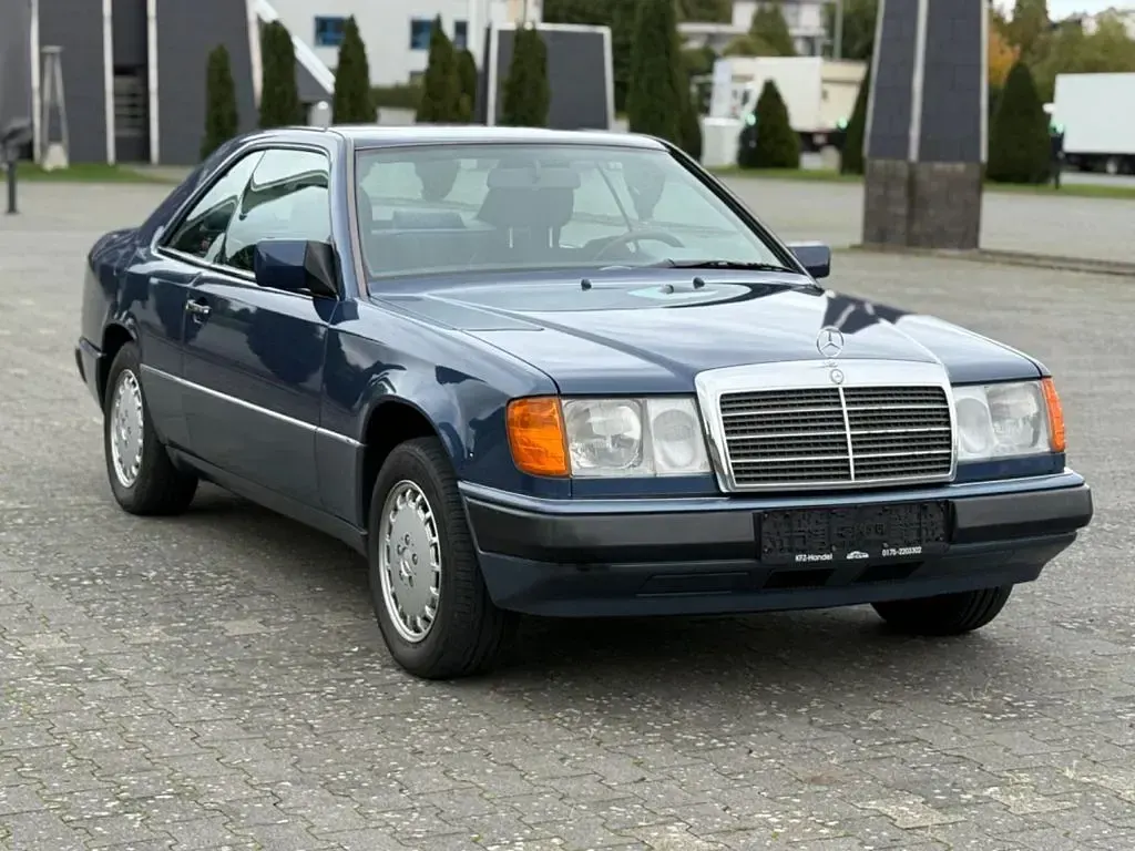 Gebraucht Mercedes 300 179 PS (131 kW) 1991 Blau Coupé