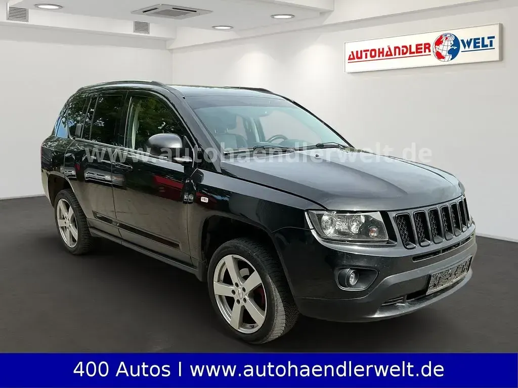 Gebraucht Jeep Compass Sport 163 PS (119 kW) 2011 Schwarz SUV