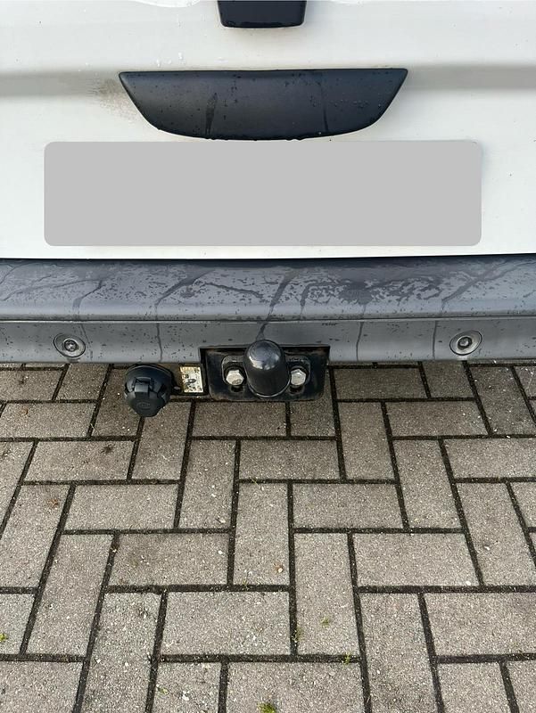 Gebraucht Renault Trafic 114 PS (83 kW) 2014 Weiß Van / Kleinbus