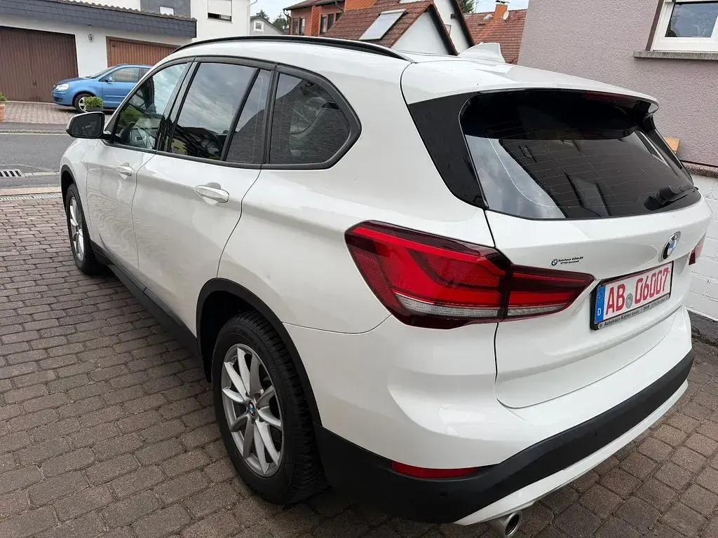 Gebraucht BMW X1 136 PS (100 kW) 2022 Weiß SUV