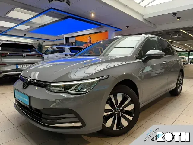 Gebraucht VW Golf VIII Move 131 PS (96 kW) 2023 Limousine